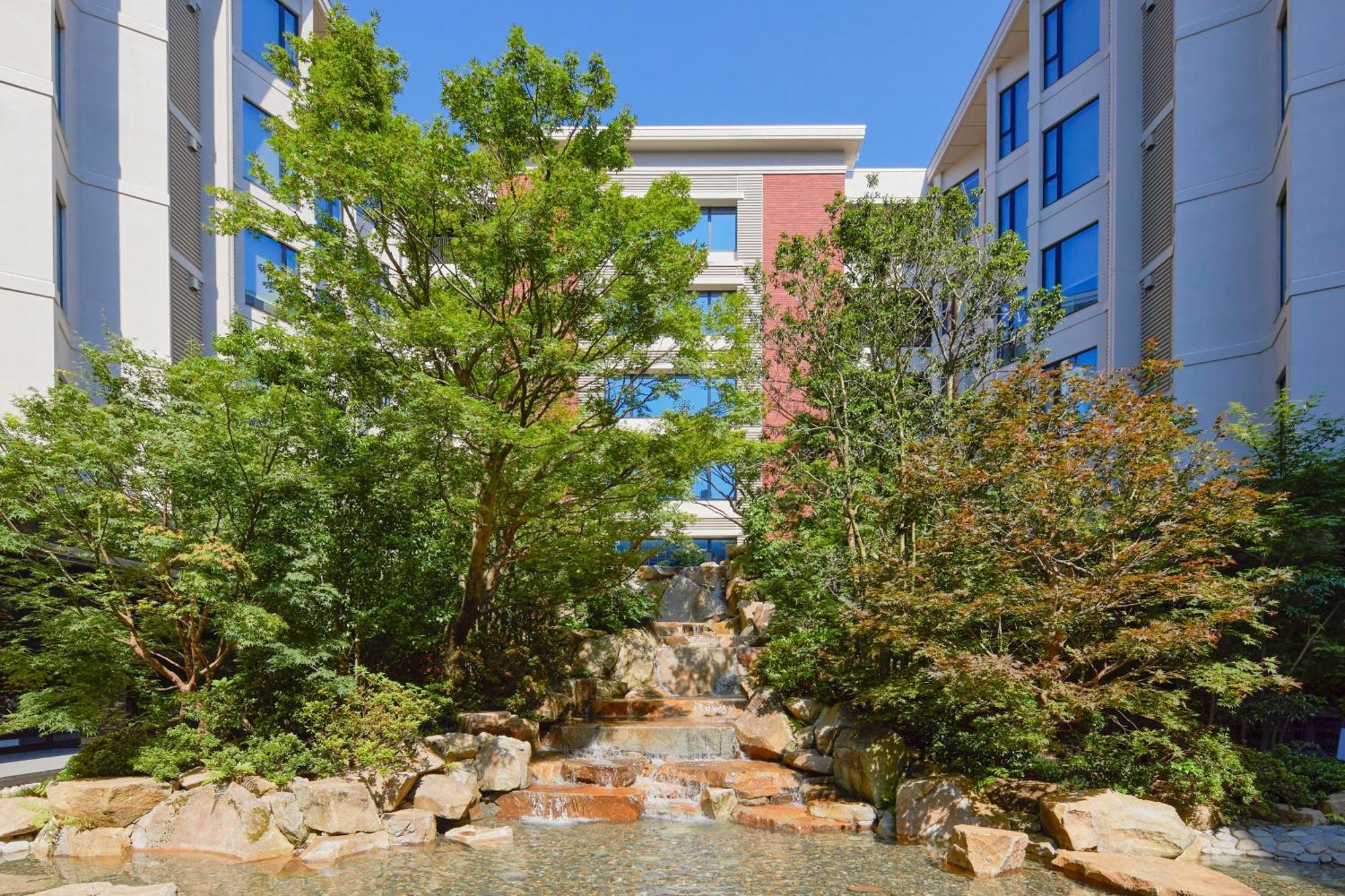 The Hotel Sanraku Kanazawa 21Th December 2022 Open Exterior foto The courtyard at the center of the building